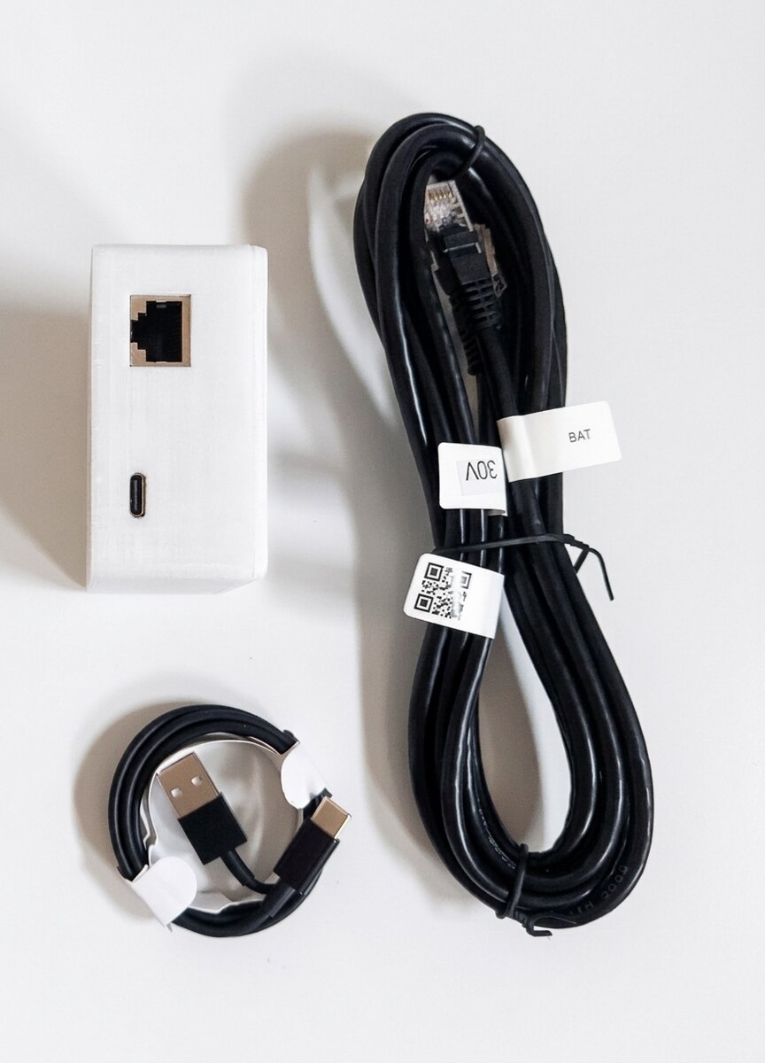 Daly Monitor RJ45 socket and USB-C power socket